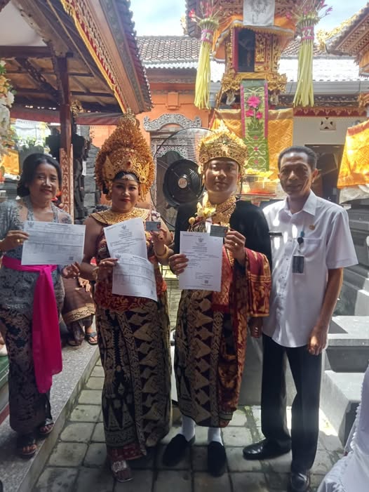 Penyerahan Akta Perkawinan Langsung Jadi