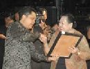 DESA DAN KELURAHAN TERBAIK DALAM MONITORING REGISTRASI KEPENDUDUKAN 2010